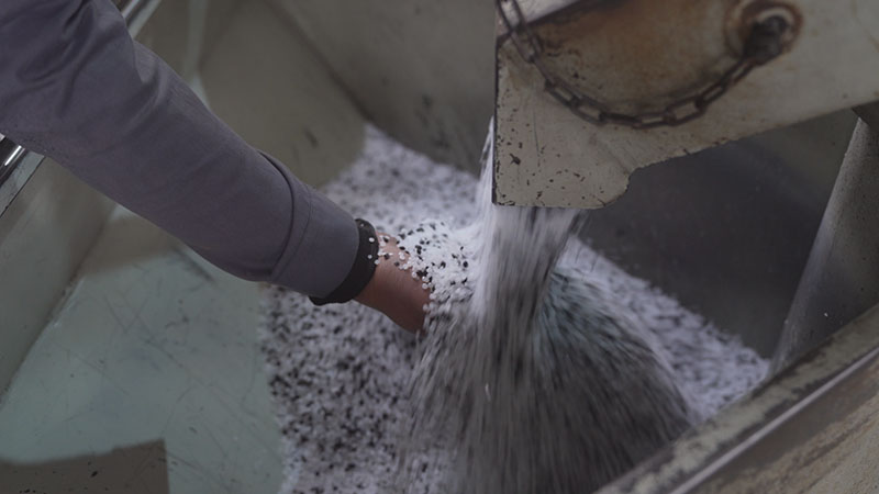 جنس شلنگ آبیاری قطره ای